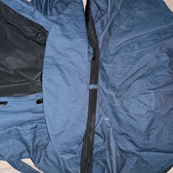 Designed trench coat - Picture 6 of 16